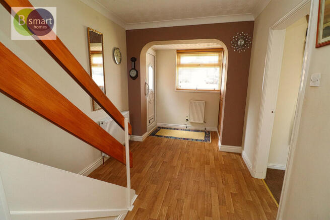 3 bed Semi-Detached for sale Image 6