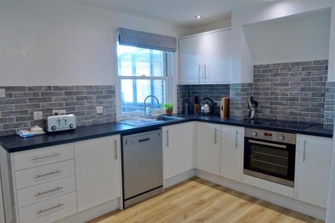 Kitchen: