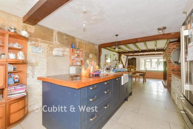 Kitchen/Dining Area