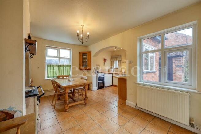 Kitchen/Breakfast Area