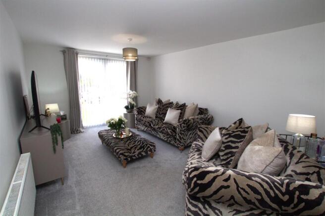 Living Room 1.jpg