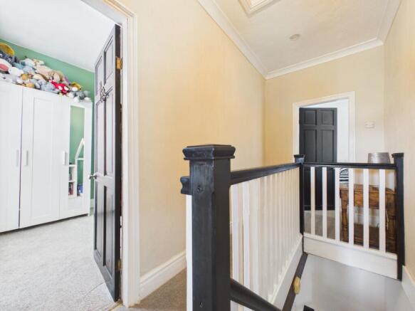 3 bed Semi-Detached for sale Image 10