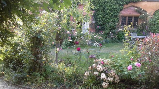 2.  The Coaches garden prior to installation of ci