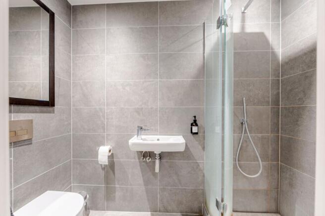 2 bed Flat to rent Image 10