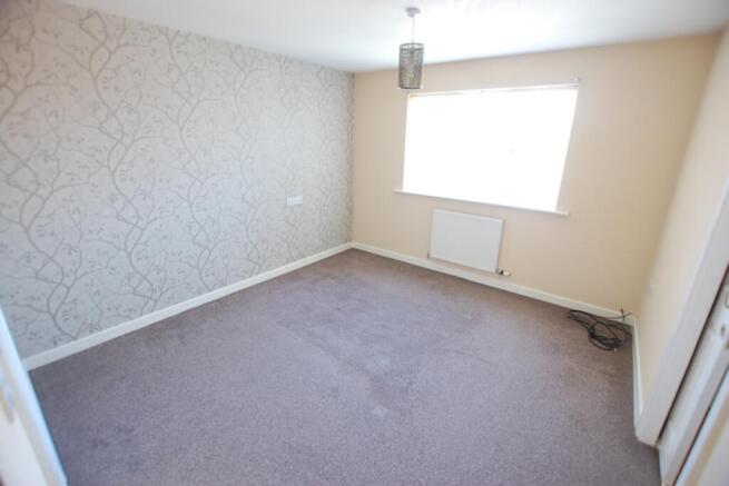 4 bed Detached to rent Image 7