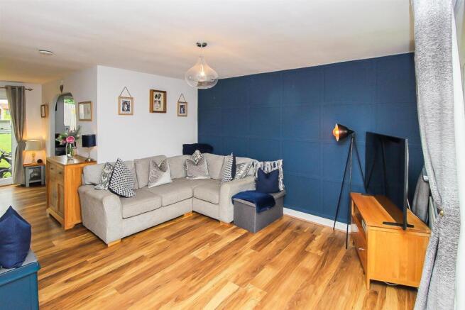 3 bed Town House for sale Image 6
