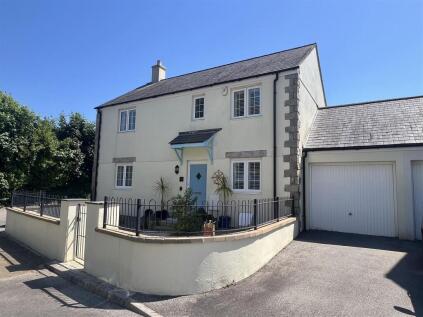 Pagoda Drive, Duporth, St. Austell