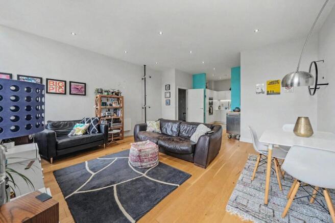 1 bed Apartment for sale Image 5