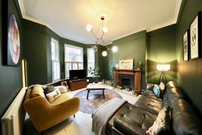 5 bed Terraced for sale Image 4
