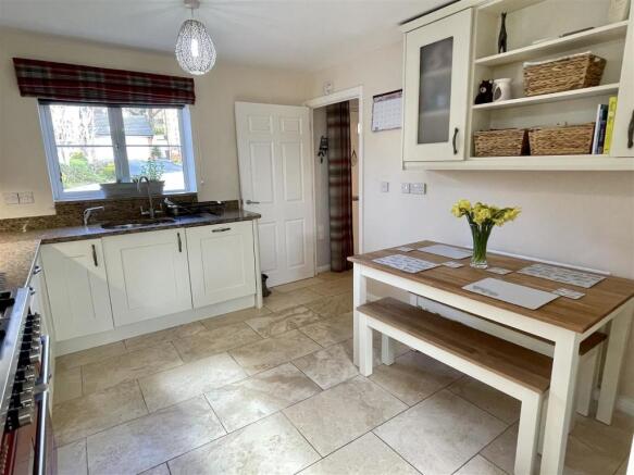 Kitchen/Breakfast Room