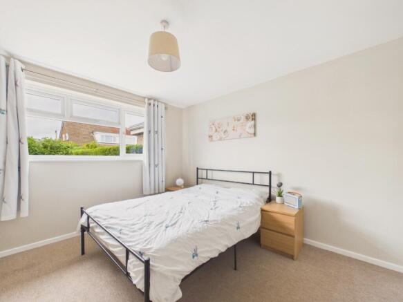 2 bed Semi-Detached Bungalow for sale Image 8