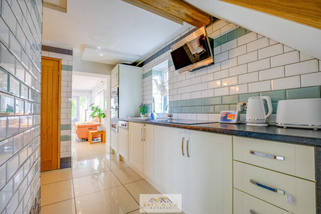 2 bed Semi-Detached for sale Image 9