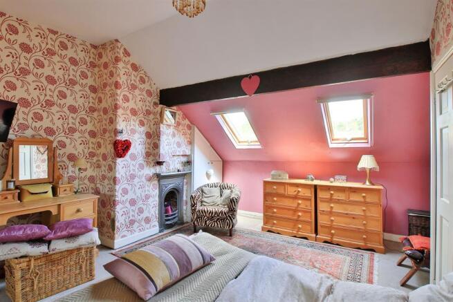 Bedroom 1 (1)