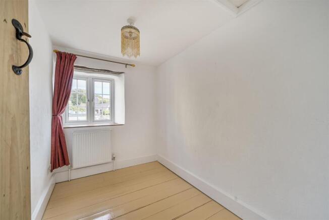 Bedrooms (3)