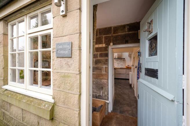 Entrance and house sign.jpg