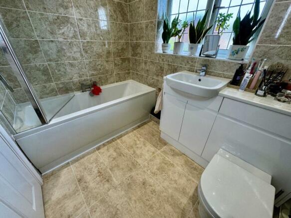 Bathroom/w.c.