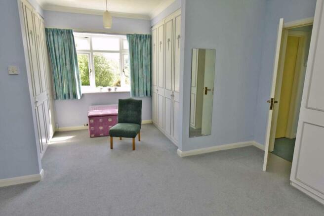 A BEDROOM 1 DRESSING
