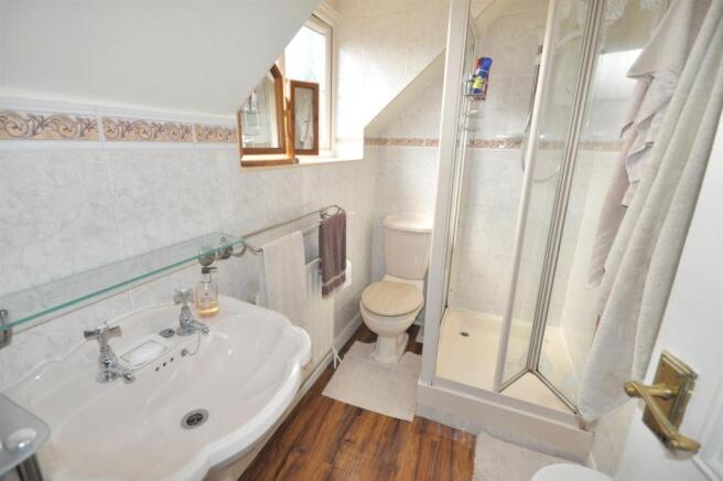 ENSUITE SHOWER ROOM