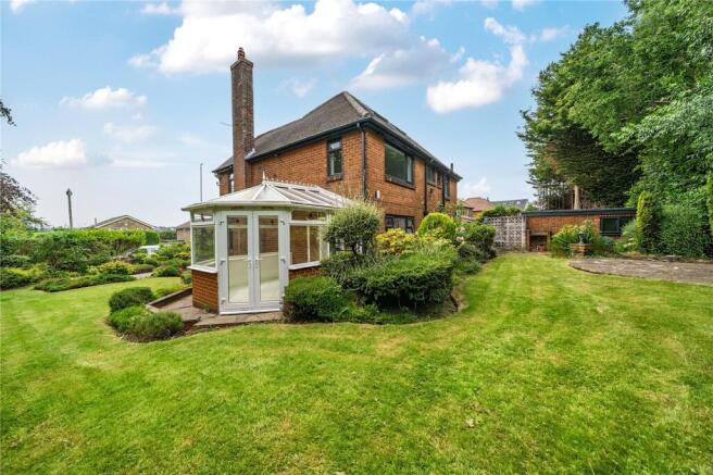 5 bed Detached for sale Image 8