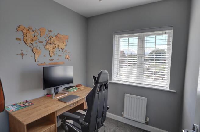 3 bed Semi-Detached for sale Image 11