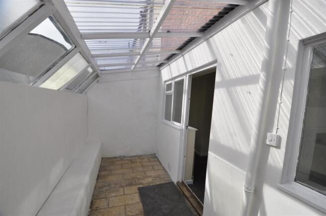 Rear Lean-To