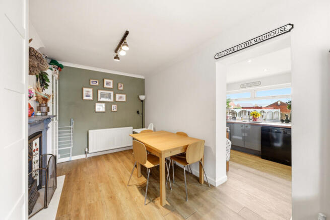 3 bed Semi-Detached for sale Image 10