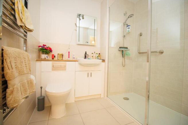 2 bed Ground Flat for sale Image 9
