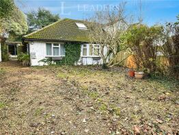 16, Hawthorn Road, Horndean, Waterlooville PO8 0EG