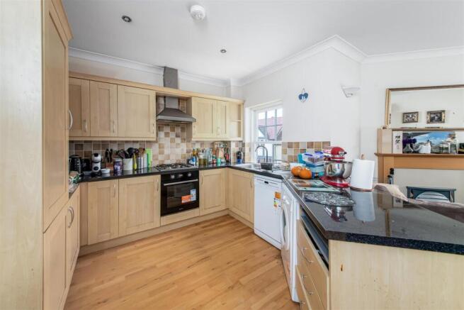 59a Kitchen.jpg