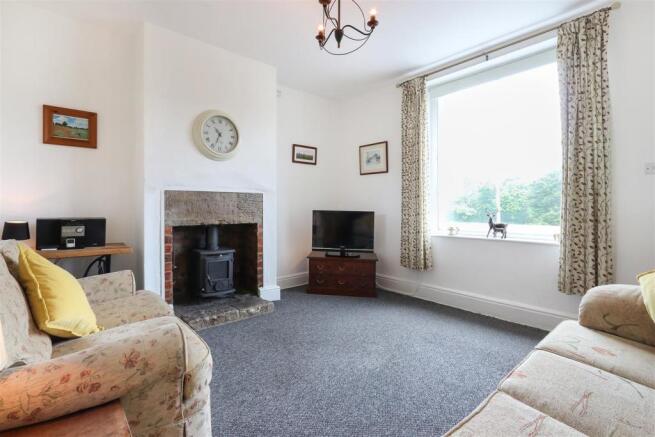 Living Room2.jpg