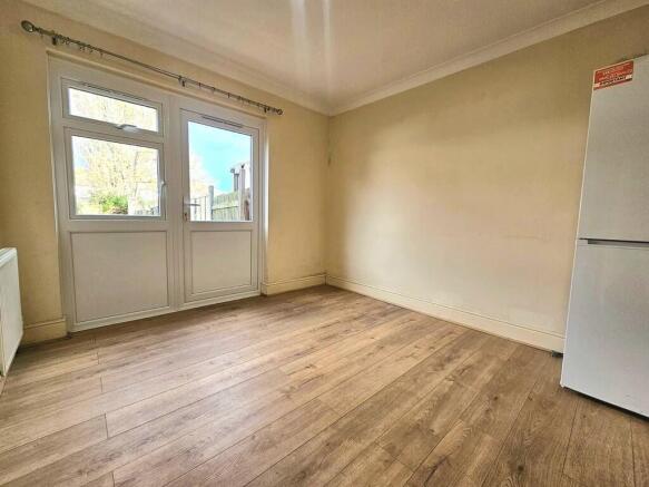 aab648d6-3e9b-49f...