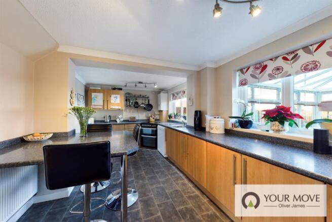 Kitchen / Breakfast