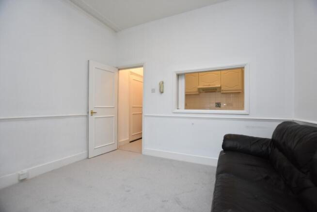 Living Room (2)