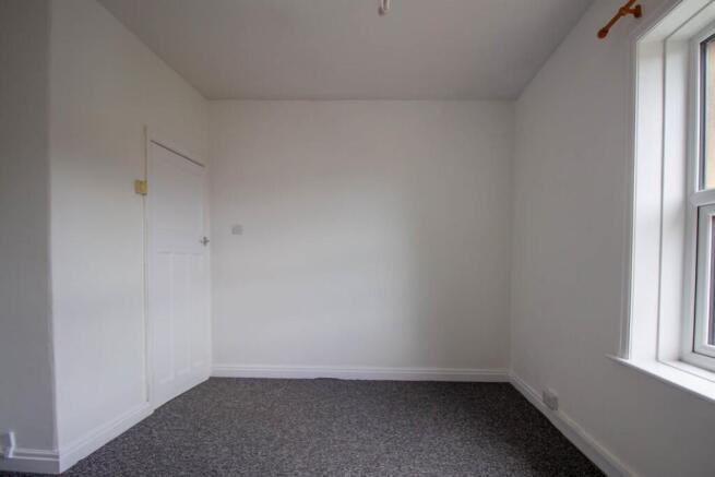 2 bed Terraced to rent Image 11