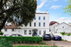 4, 23 Stamford House, West Side Common, London SW19 4UF