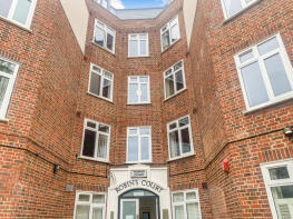 17, Robins Court, Kings Avenue, London SW4 8EE