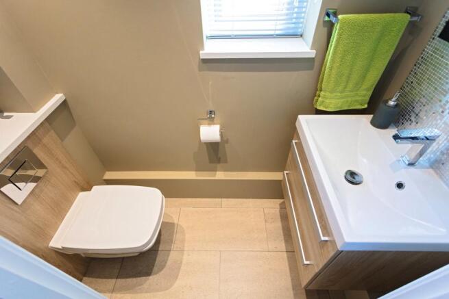 Wc/Cloakroom