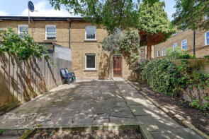 5, Raynor Place, London N1 3QY