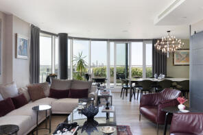 Apartment 45, 1 Cascade Court, Sopwith Way, London SW11 8NS
