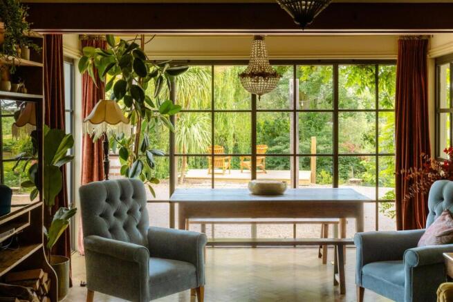 FilmWeddingLocationShootFinalsTheTaylorMadeHouseLo