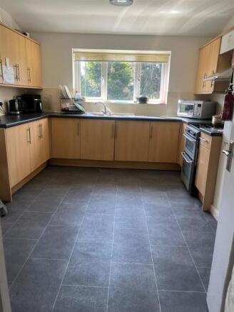 Kitchen /Shared