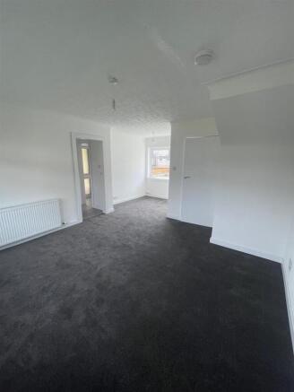 14 DickCrescent Lounge.jpg