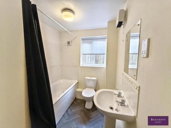 2 bed Apartment for sale Image 6