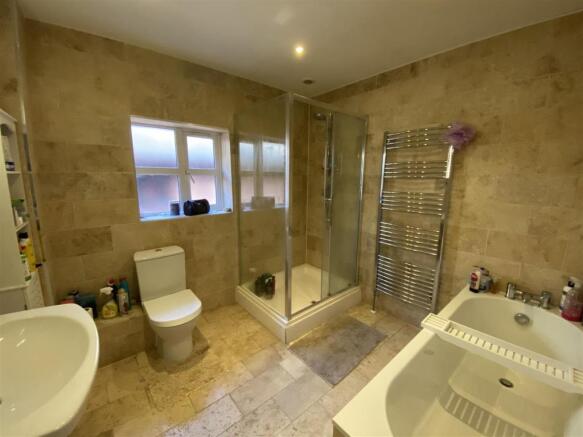 Bathroom.jpeg