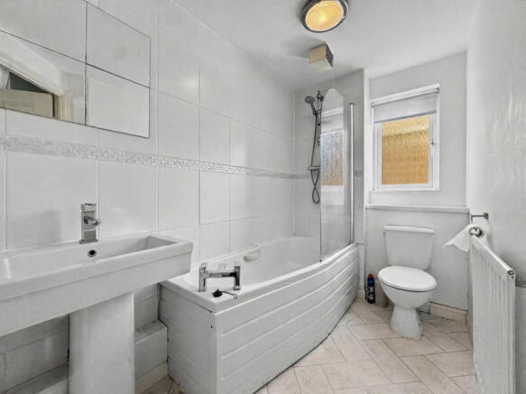 2 bed Apartment for sale Image 8