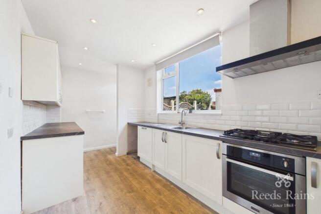 Heathcroft Bank, Leeds, West Yorkshire, LS11 photo 4
