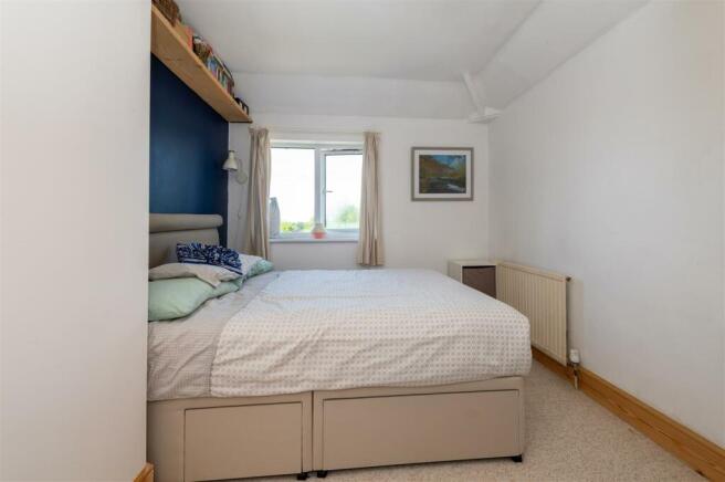8 Council Houses internal-7.JPG