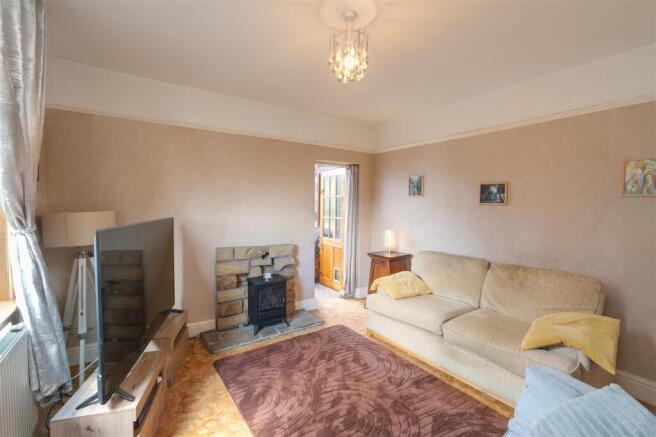 3 bed Farm House for sale Image 9