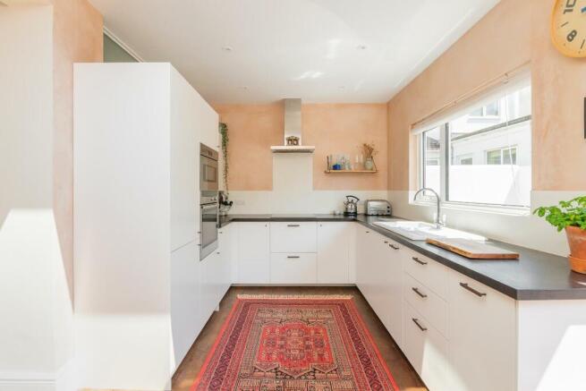 DAORYELSKOOC1 - Kitchen D.jpg