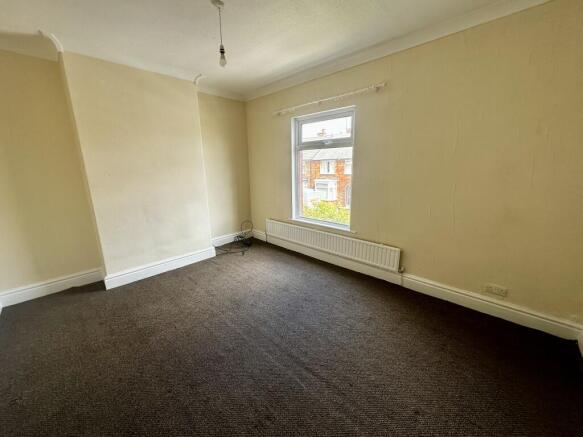 3 bed Terraced to rent Image 8